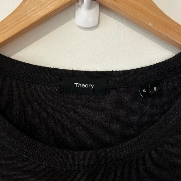 THEORY Anemone Essential Tee in Black Multi - Picture 5 of 10